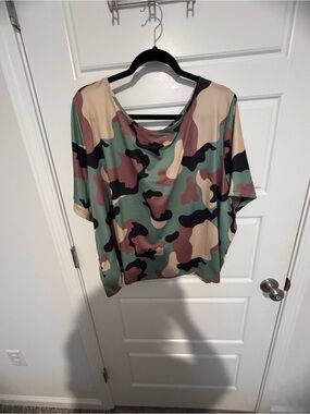 Women's Camouflage Short Sleeve Top and skirt - Green Multi